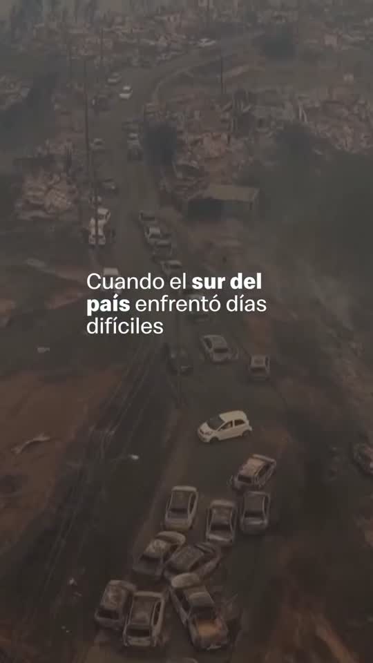 Bomberos y brigadistas de CONAF en un McDonald's